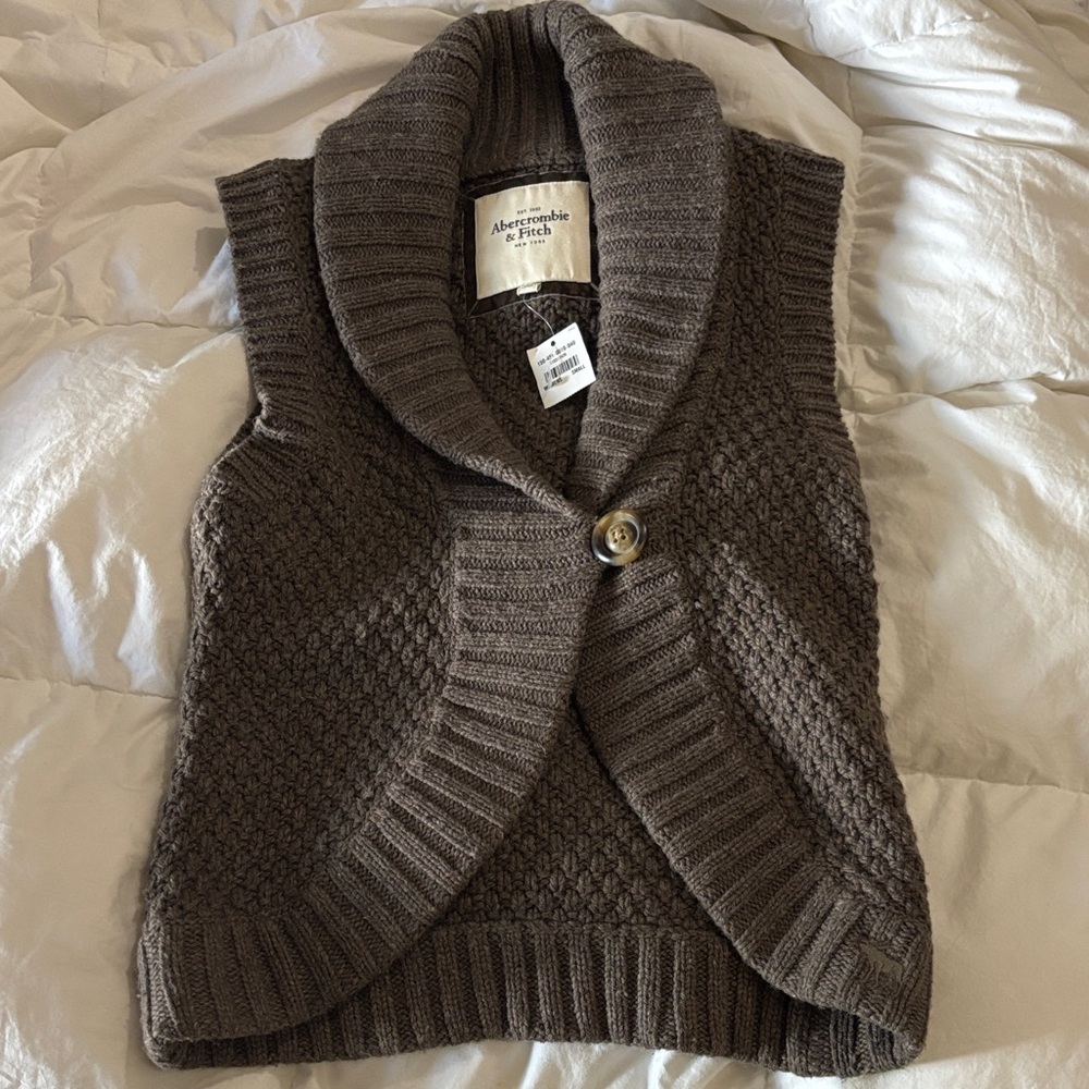 Abercrombie & Fitch Brown Knit Sweater Vest